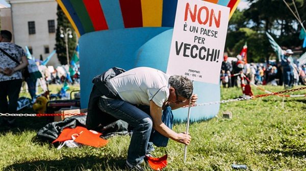 pensionati sindacati vecchi anziani