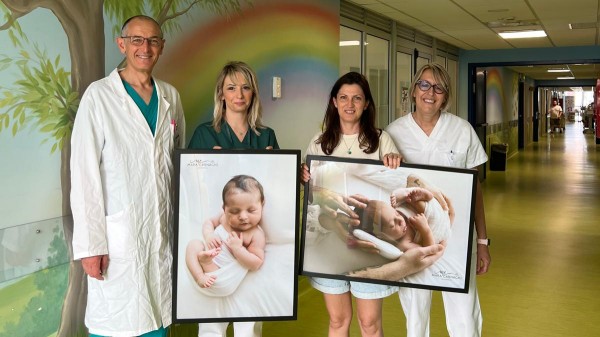ospedale fotografa dona scatti