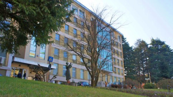 ospedale luino ortopedia medici