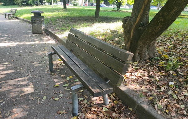legnano vandali parco centro