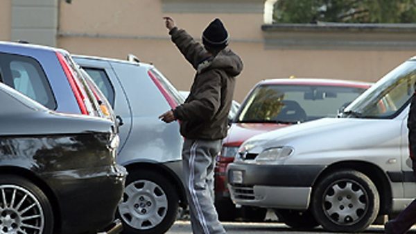 abusivi stranieri magistratura