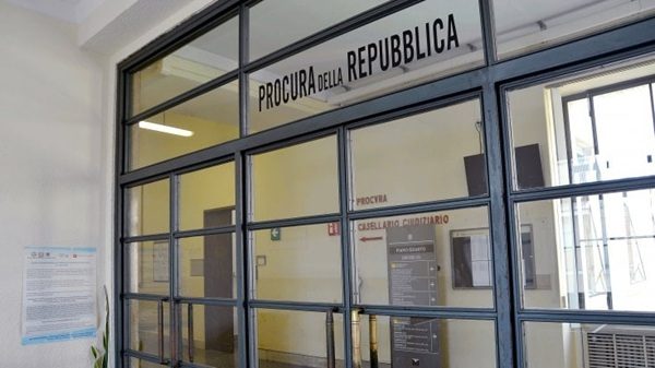 milano incendio procura