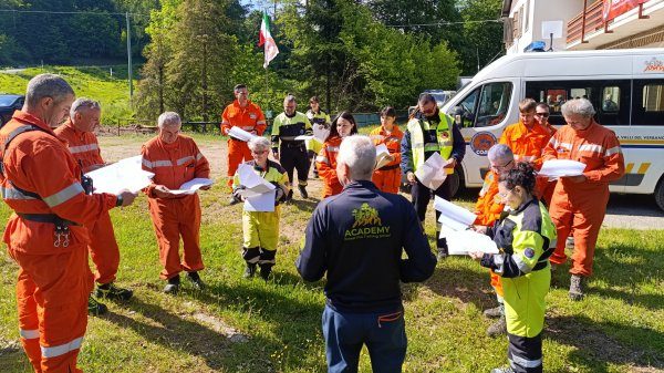 valli verbano volontari antincendio boschivo