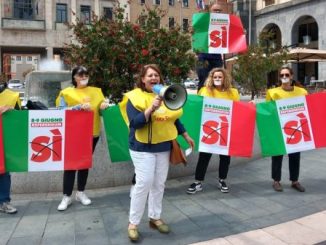 varese flash mob referendum