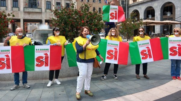 varese flash mob referendum
