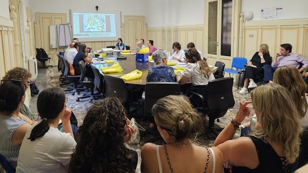 Gallarate tagli scuola materna