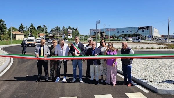 Gallarate inaugurata nuova rotonda