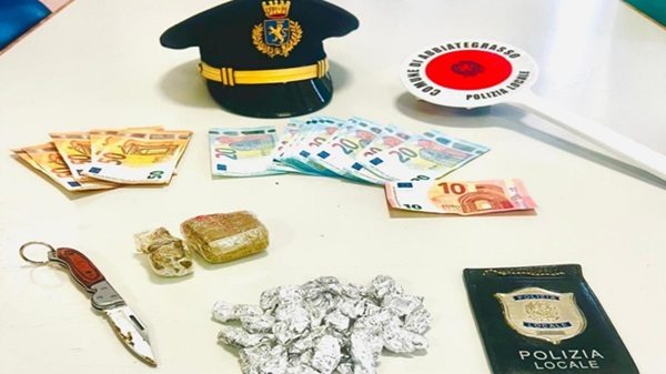abbiategrasso spaccio arresto polizialocale
