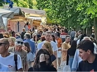 Angera shopping ambulanti lago maggiore