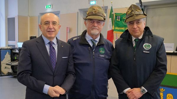 Varese alpini prefetto pasquariello