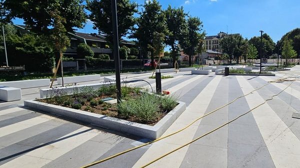 cassano piazza 25 aprile pronta