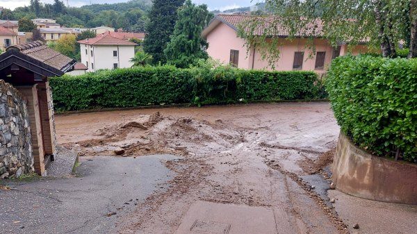 maltempo lago maggiore