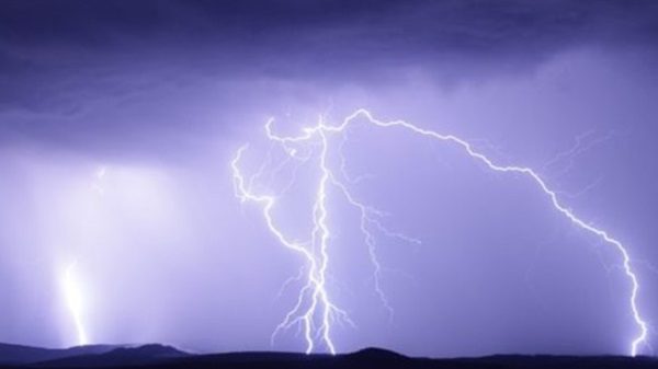 nuvole temporali fulmini