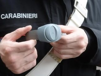 Ternate carabinieri braccialetto elettronico