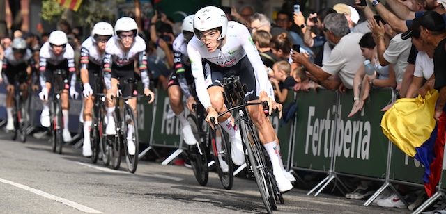 Vuelta cronosquadre Figueres Uae Vingegaard