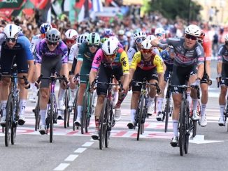 Vuelta Saragozza Viviani declassato Philipsen
