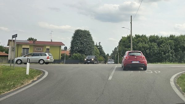 Lonate rotonda provinciale malpensa