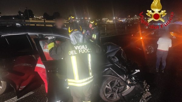 Somma incidente notte auto