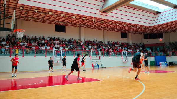 tutto tifo varese pallacanestro