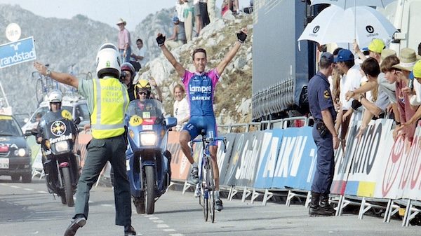 Vuelta altimetria Angliru storia