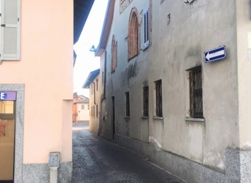 castanoprimo casa innominato