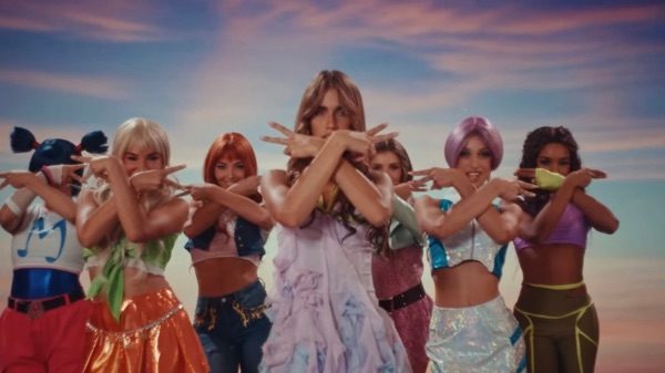 Clara Winx sigla Netflix