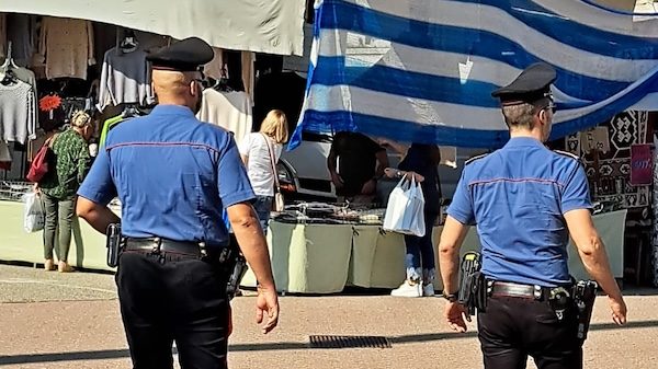 Gallarate mercato borseggiatori