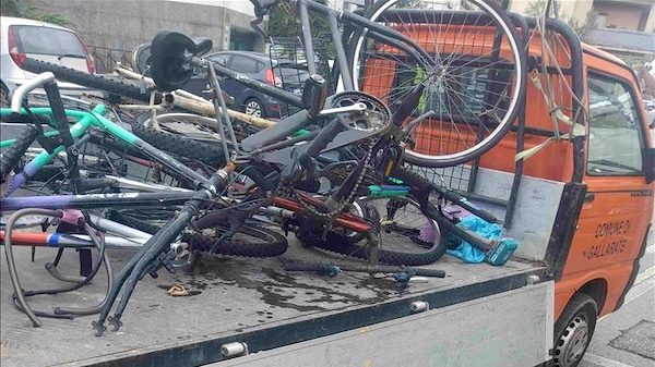 Gallarate stazione biciclette rimosse