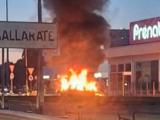 gallarate auto fiamme 336