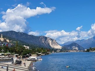 stresa violenza sessuale spiaggia