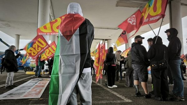 corteo gaza camion cargo