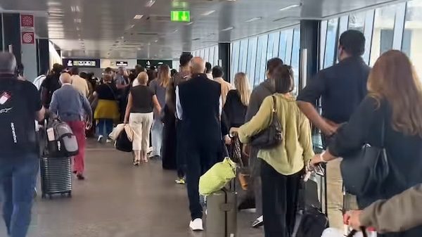 Malpensa passaporto timbro dogana