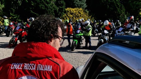 Varese MotoGiro croce rossa