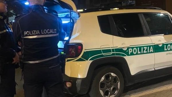 sesto calende pestaggio ubriachi
