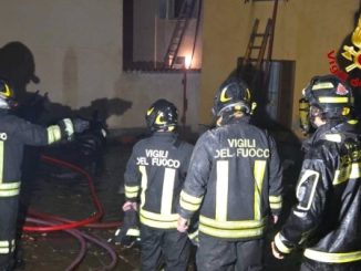incendio cascina lecco