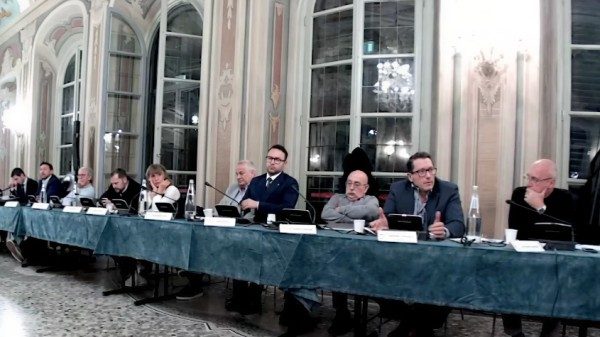 varese canile pd forza italia