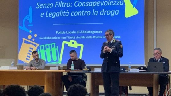 abbiategrasso studenti droghe scuole