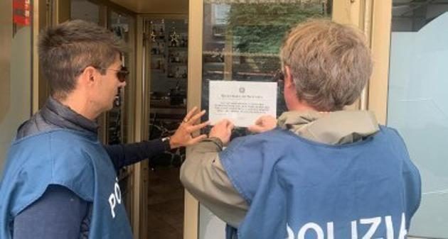 Trecate bar chiuso violenza