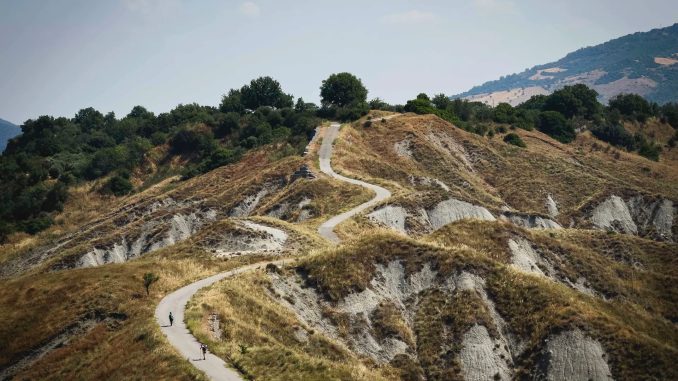 Cammino-tra-San-Giorgio-Lucano-e-Rotondella-Basilicata-Coast-to-Coast-Archivio-APT-Basilicata
