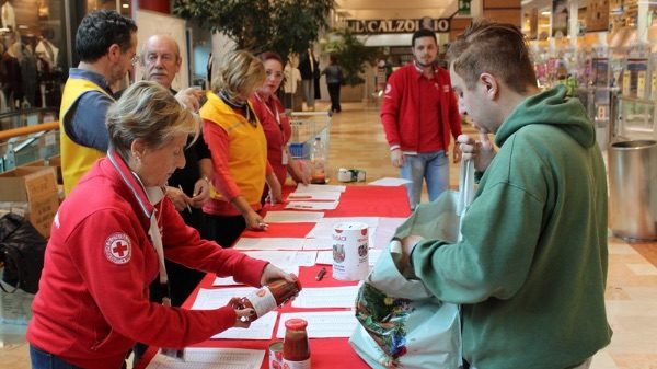 Gallarate cri raccolta alimentare