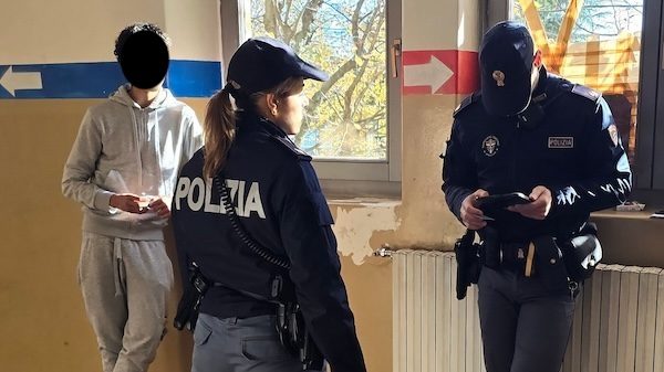 Gallarate controlli antidroga scuola