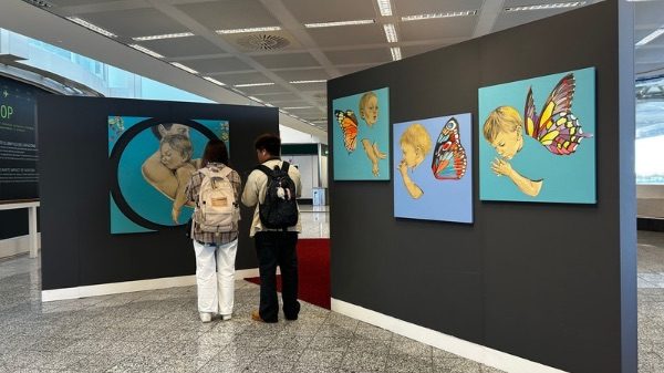 Malpensa aeroporto mostra rastelli