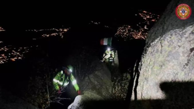 Mottarone scalatori salvati falesia