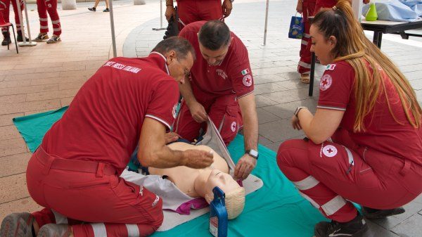 come salvare vita arresto cardiaco
