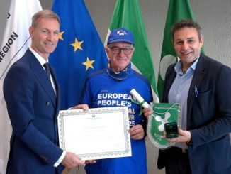 consiglio regionale premia ciclista memoria