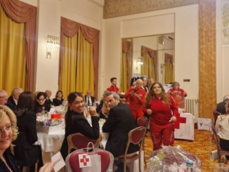 croce rossa cena autunno