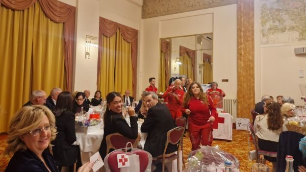 croce rossa cena autunno