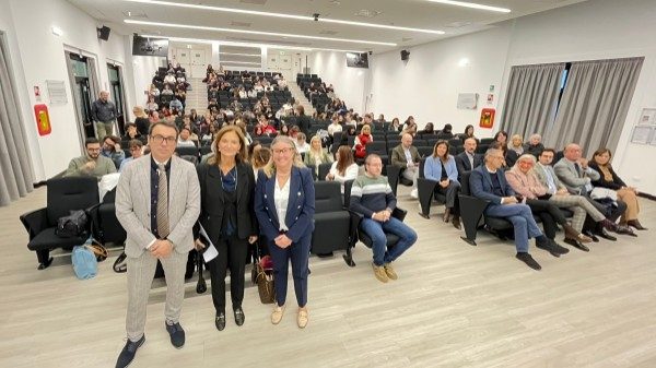 insubria benvenuto futuri infermieri