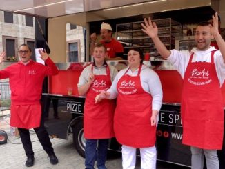 pizzaut varese ragazzi autistici