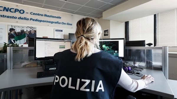 milano pedopornogtafia arresti